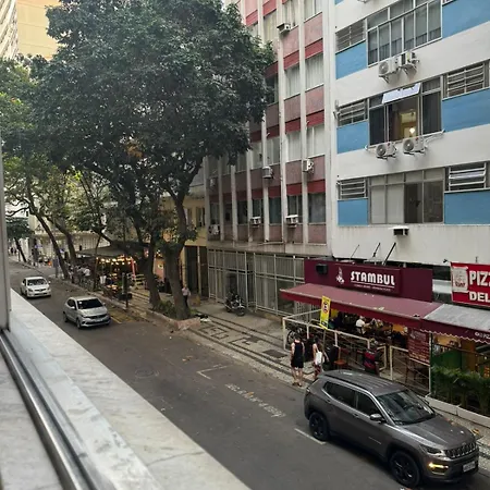 Amplo e Familiar a 50 Metros Praia DF242-201A-3